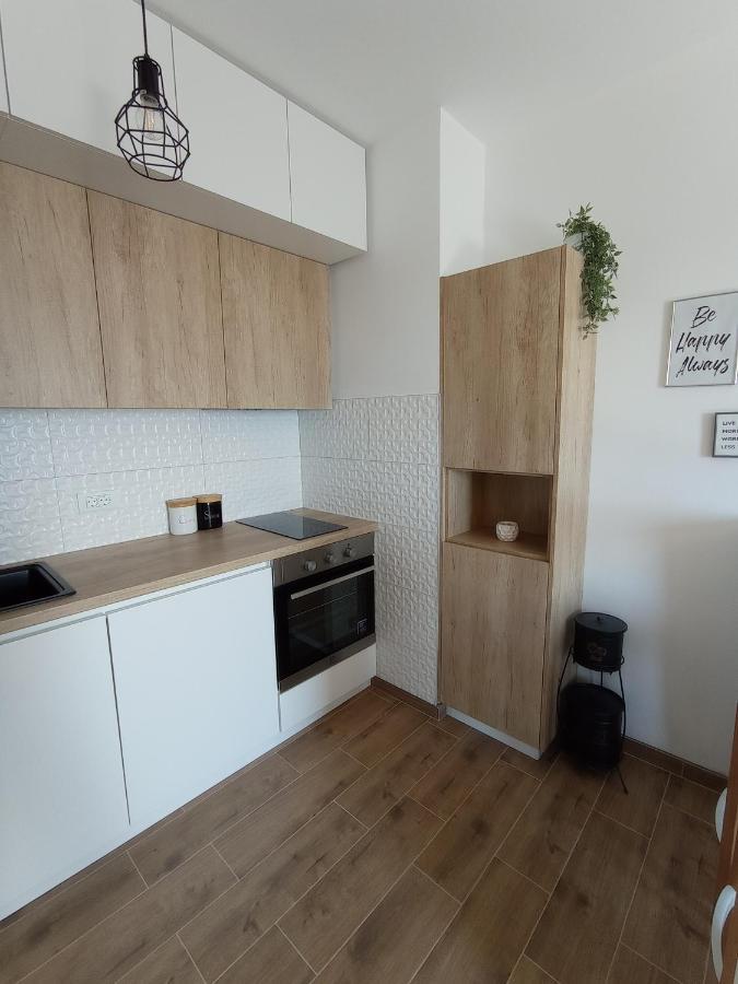 Cozy Apartmant With A Sea View In 오라사크 외부 사진